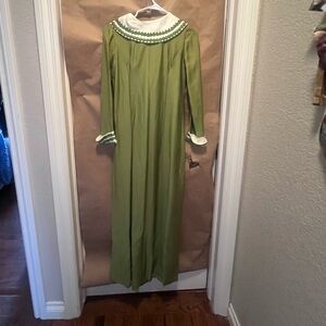 Elegant vintage Green Long Sleeve Dress